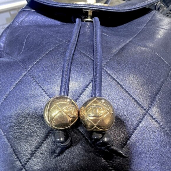 CHANEL Matelasse - Black Lambskin Backpack Tassel drawstring Gold hardware - Picture 6 of 12